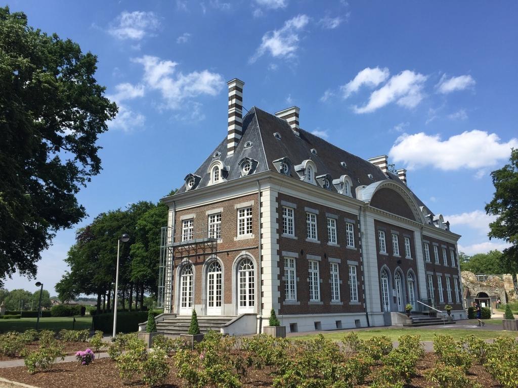 Kasteel Pietersheim Maastricht - Lanaken Hotel Exterior photo